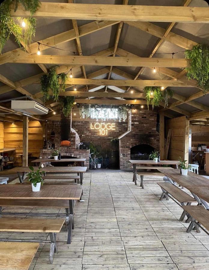 Hotel The Huntsman Cheadle  Zewnętrze zdjęcie